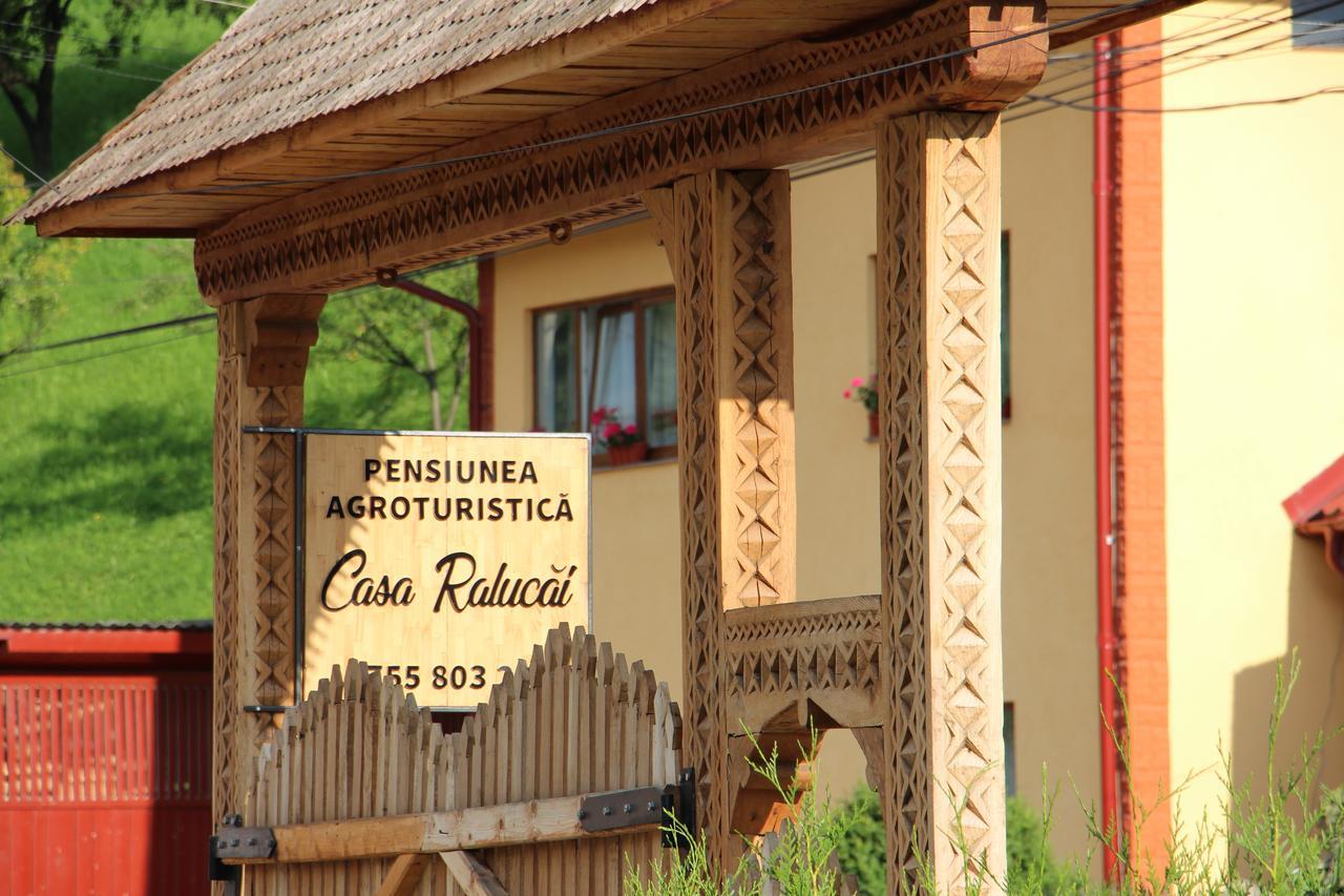 Casa Ralucăi Hotel Moisei Exterior foto